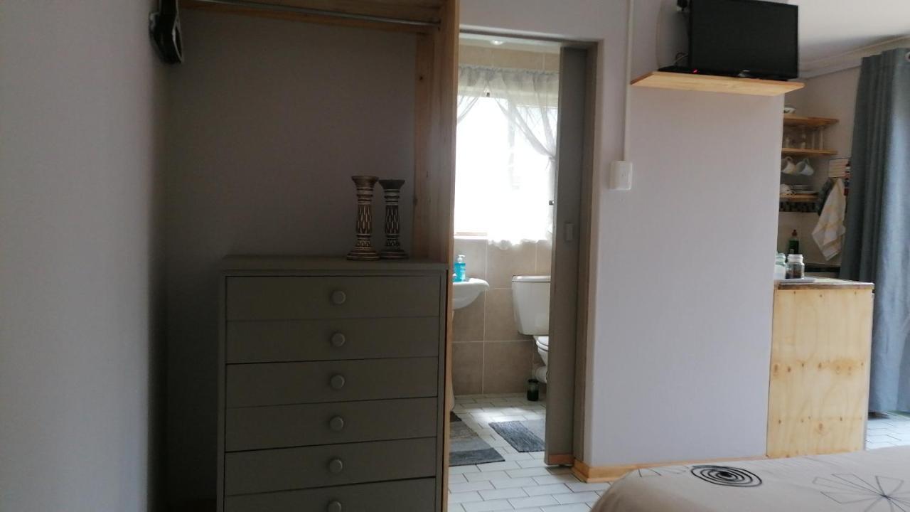 A1 Kynaston Self Catering Or Bed And Breakfast Jeffreys Bay Eksteriør bilde